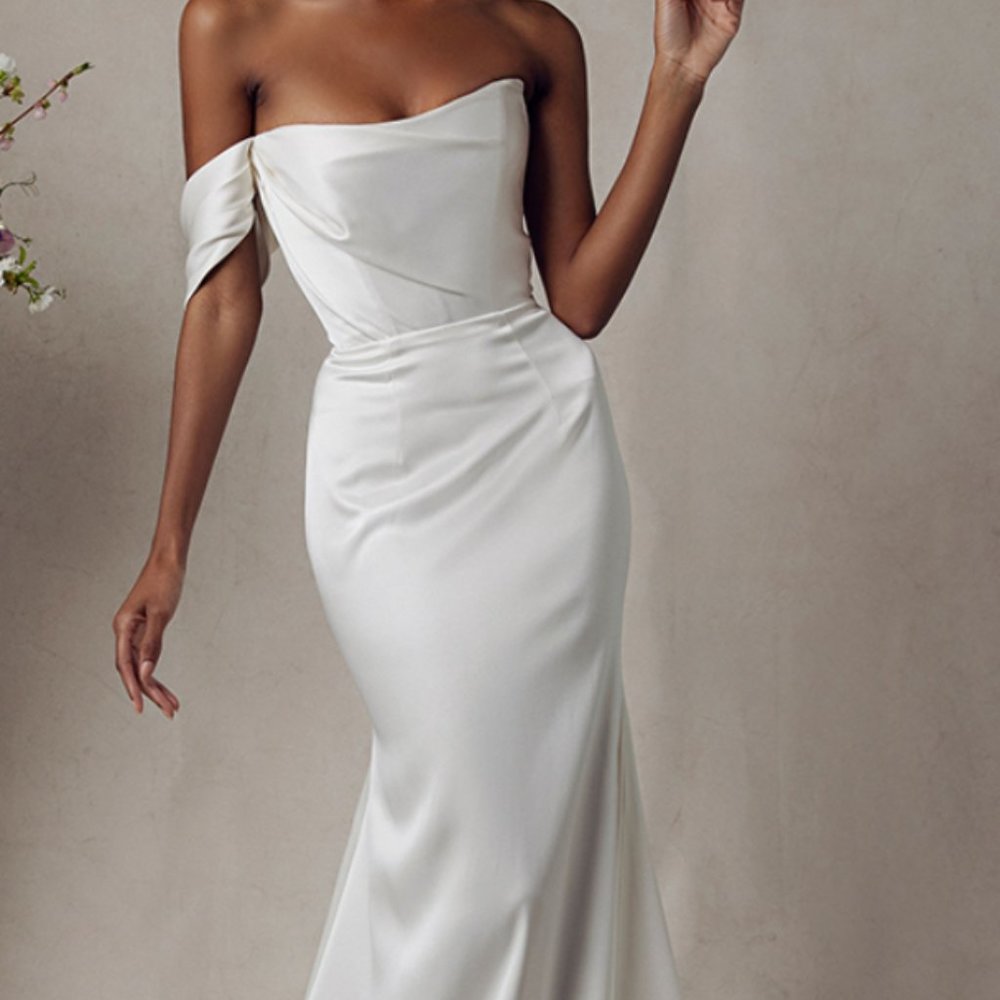 Sarah Seven Logan Wedding Dress